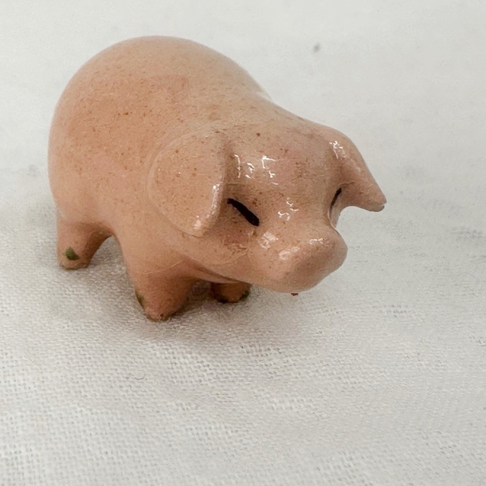 Porcelain Miniature Hagen Renaker Landrace Pink Piglet Baby Piggy Pig Farm Tiny